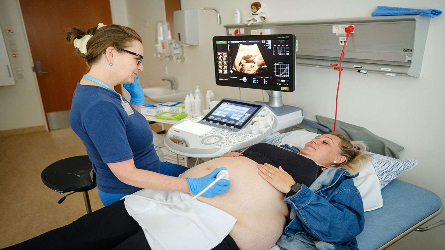 Jordemoder ultralydsscanner gravid